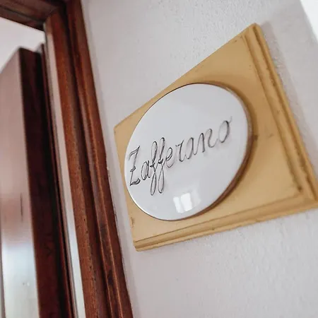 Antica Torre Del Borgo Oda ve Kahvaltı